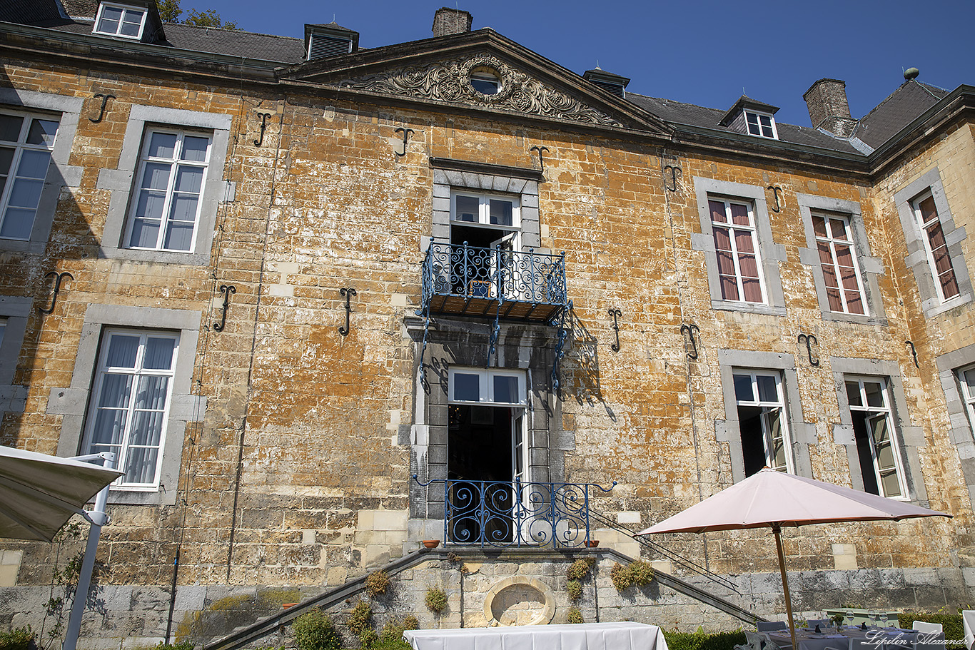 Замок Нирканне (Château Neercanne)