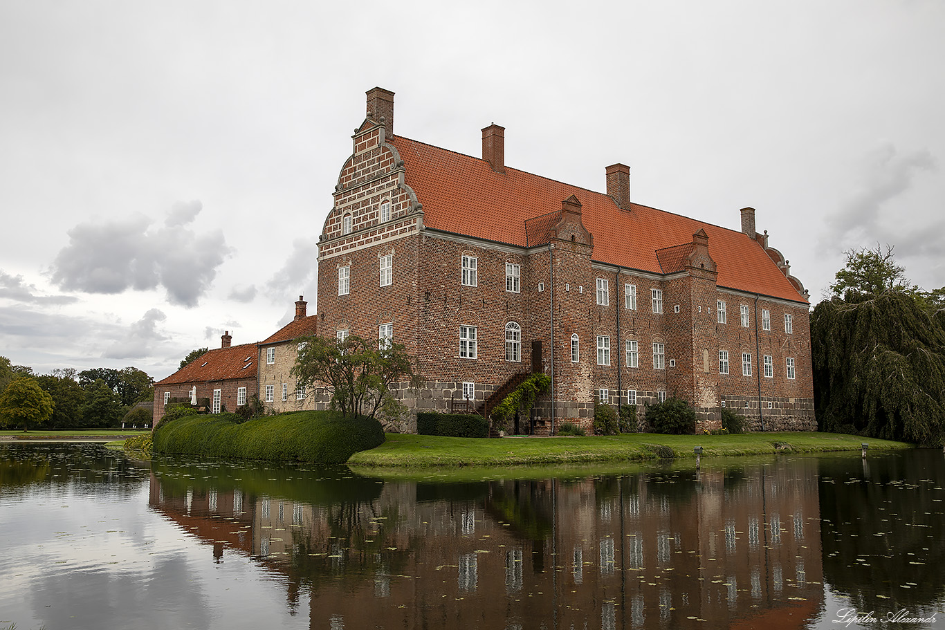 Замок Гюлденстен (Gyldensteen Castle) 