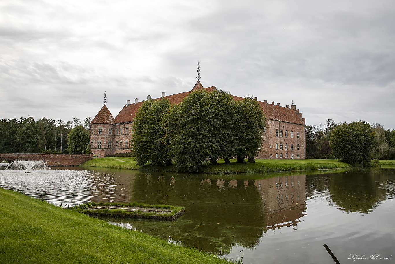 Замок Воергаард (Voergaard Slot) 