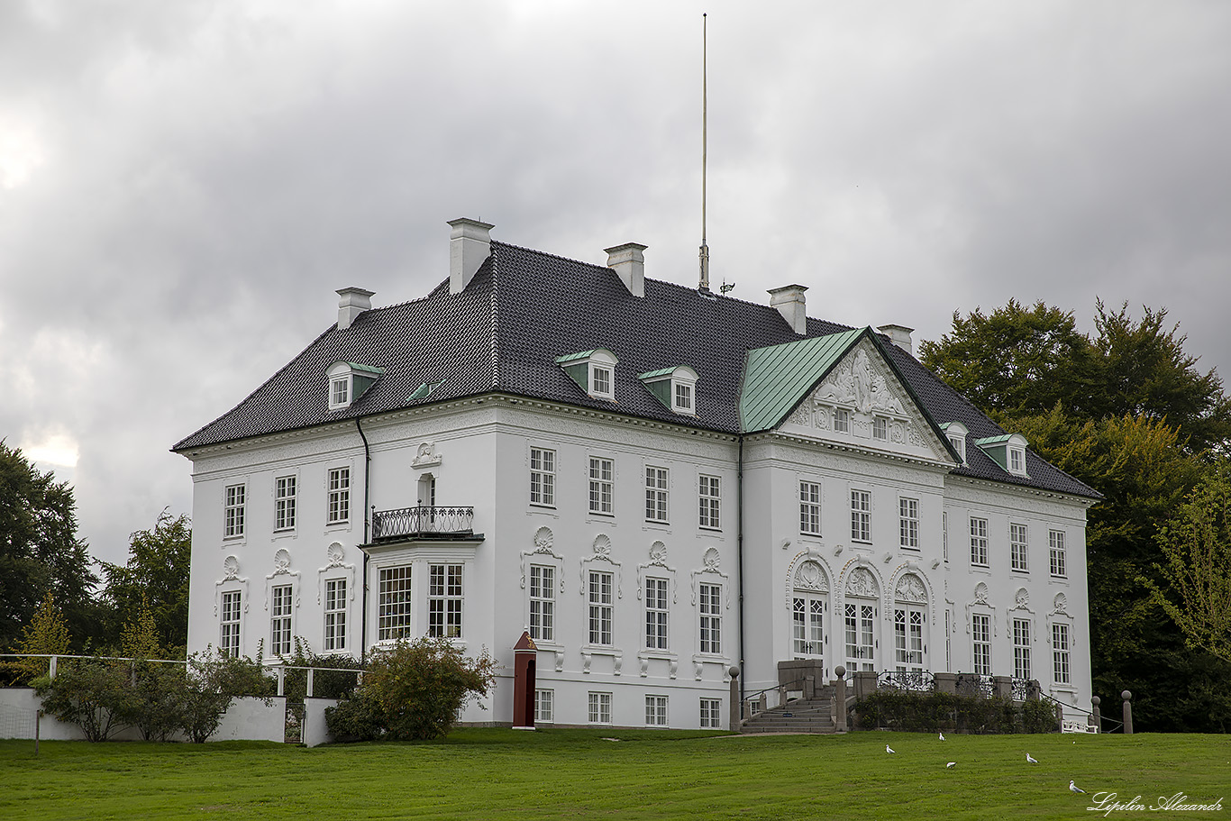 Дворец Марселисборг (Marselisborg Palace) 