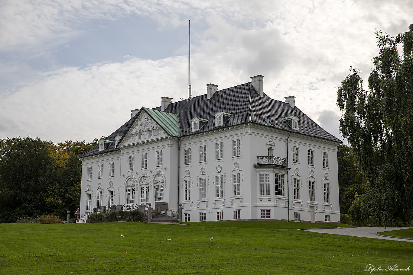 Дворец Марселисборг (Marselisborg Palace) 
