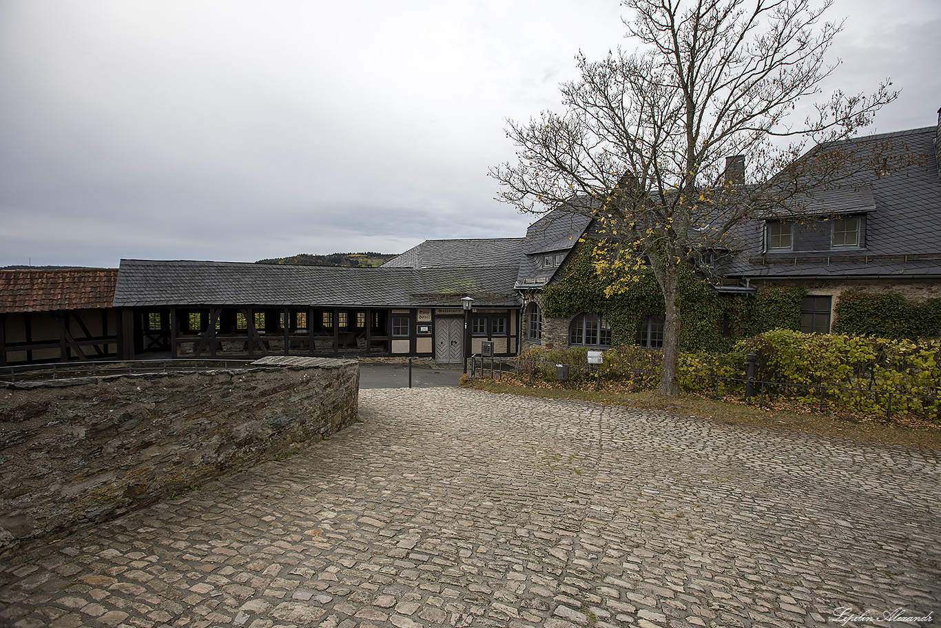 Замок Лауэнштайн (Burg Lauenstein) - Лауэнштайн (Lauenstein) - Германия (Deutschland)