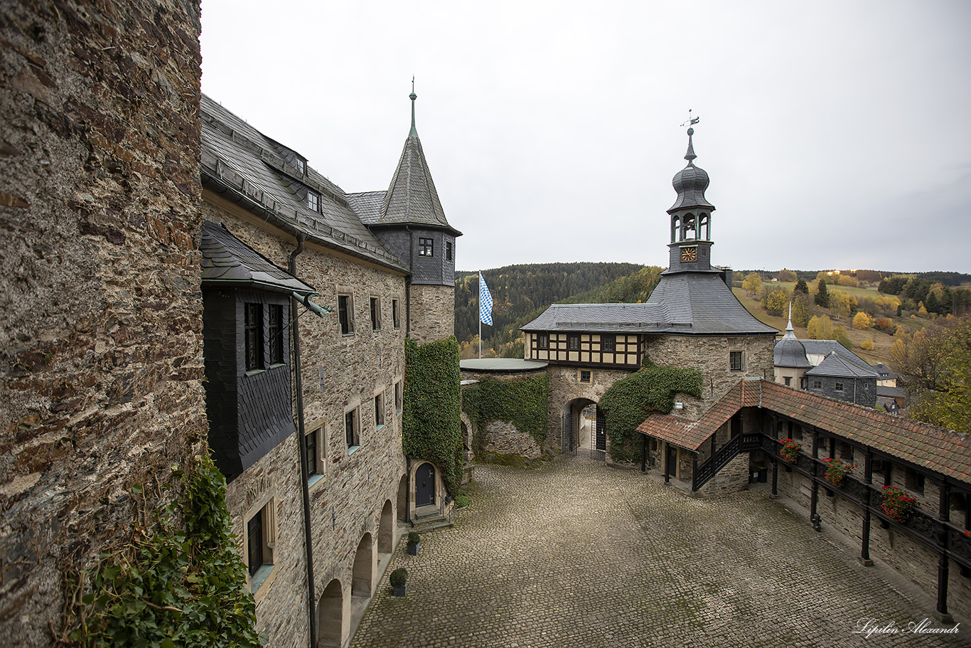 Замок Лауэнштайн (Burg Lauenstein) - Лауэнштайн (Lauenstein) - Германия (Deutschland)