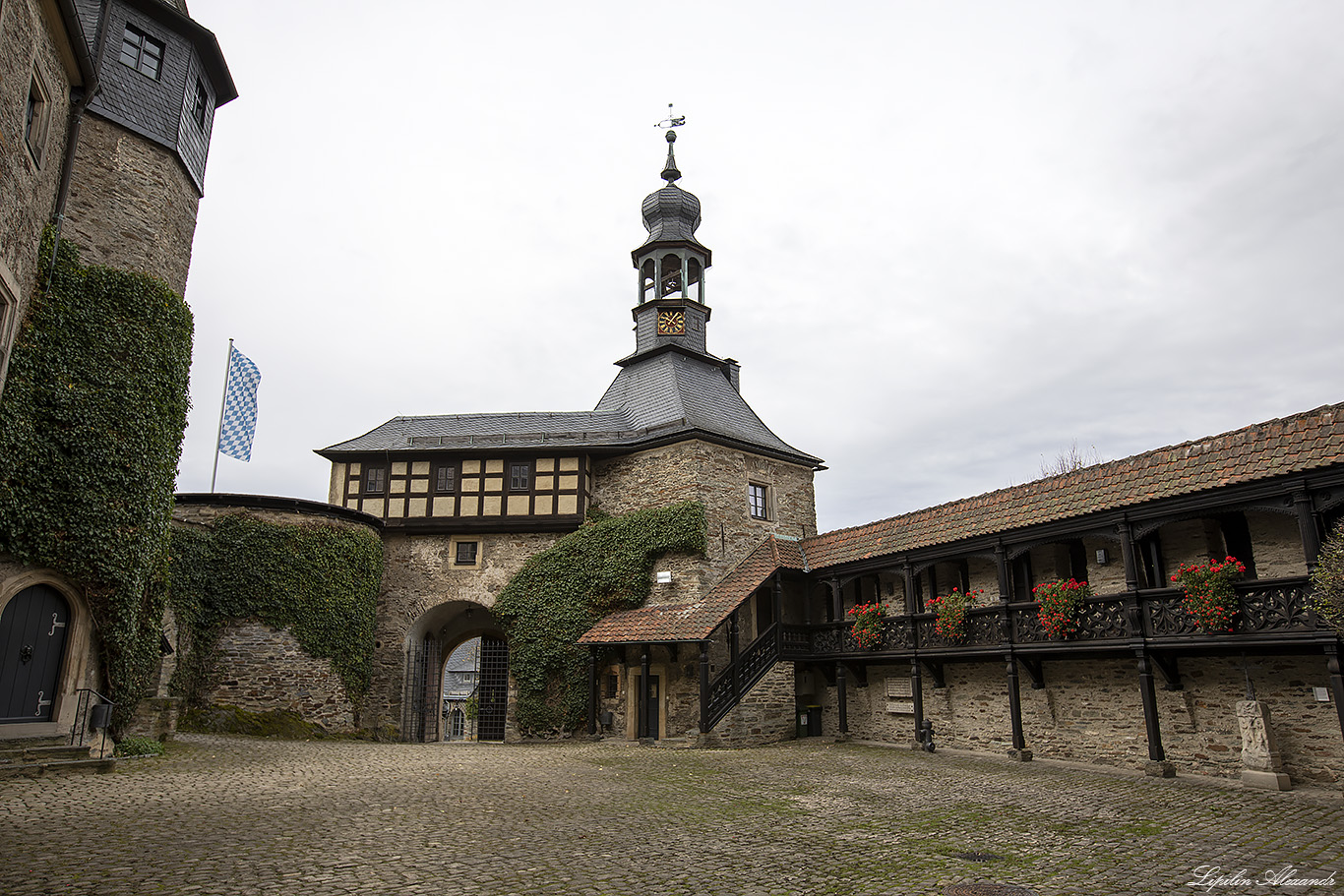 Замок Лауэнштайн (Burg Lauenstein) - Лауэнштайн (Lauenstein) - Германия (Deutschland)