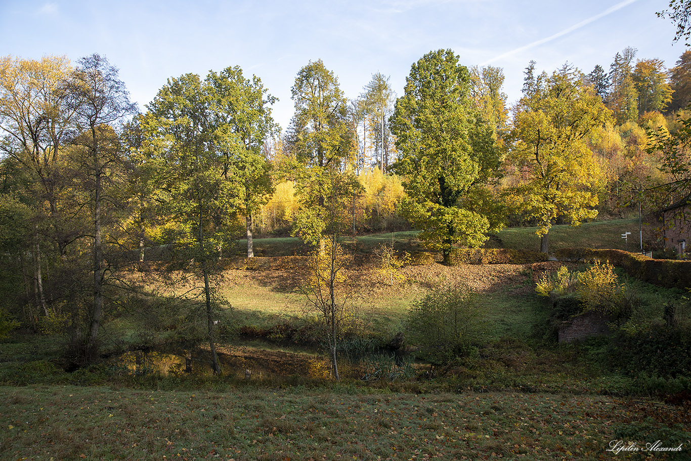 Замок Меспельбрунн (Schloss Mespelbrunn) - Меспельбрунн (Mespelbrunn) - Германия (Deutschland)