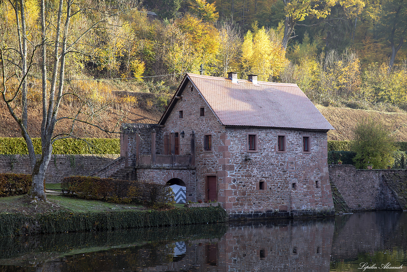 Замок Меспельбрунн (Schloss Mespelbrunn) - Меспельбрунн (Mespelbrunn) - Германия (Deutschland)