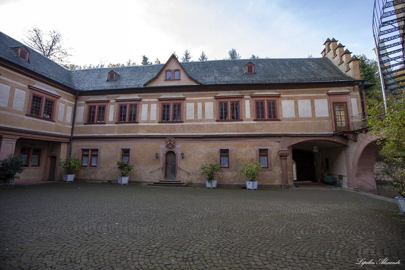 Замок Меспельбрунн (Schloss Mespelbrunn) - Меспельбрунн (Mespelbrunn) - Германия (Deutschland)