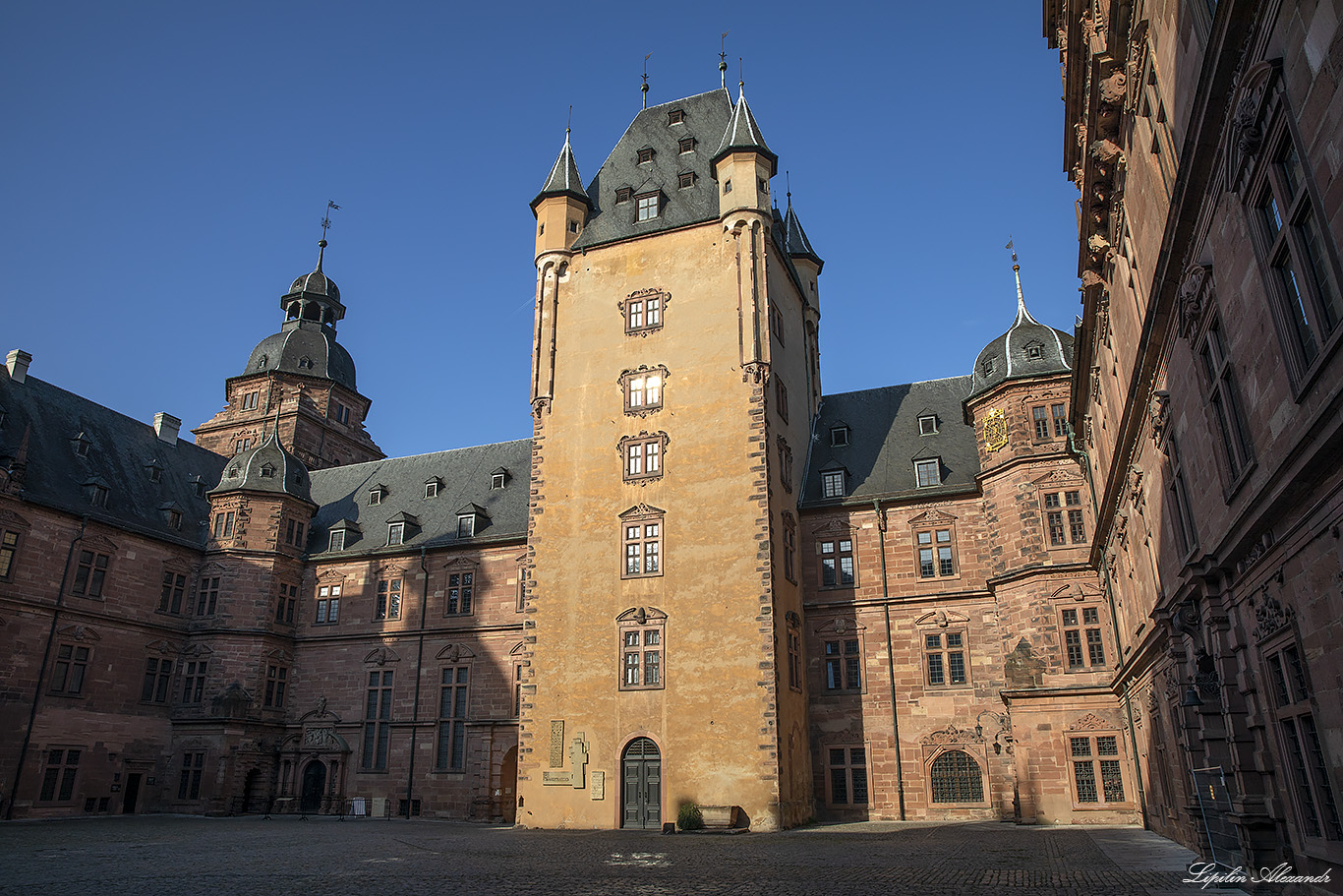 Замок Йоганнесбург (Schloss Johannisburg) - Ашаффенбург (Aschaffenburg) - Германия (Deutschland)