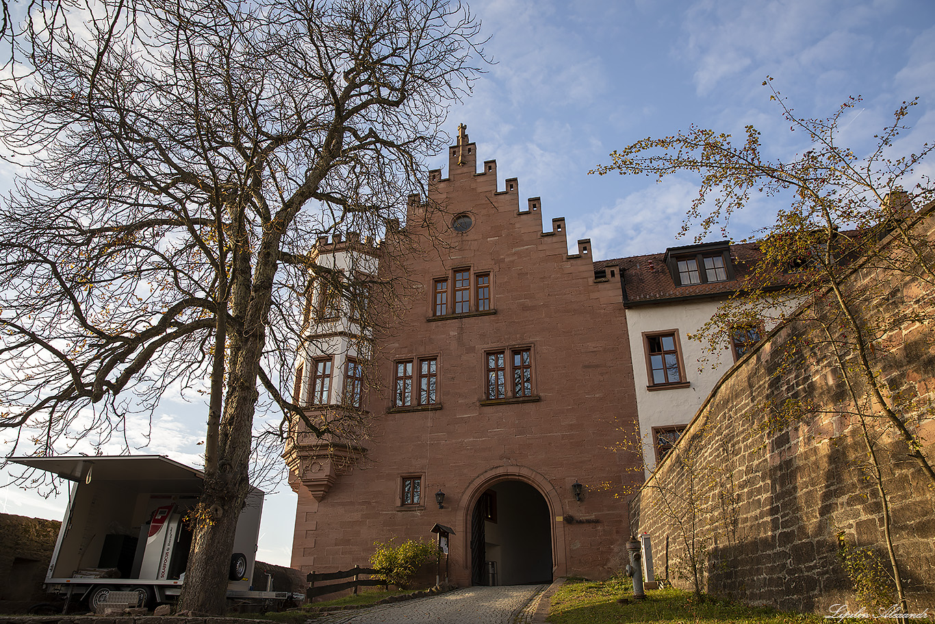 Замок Ринек (Burg Rieneck)  - Ринек (Rieneck) - Германия (Deutschland)