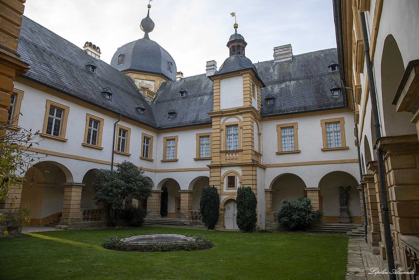 Дворец Зеехоф (Schloss Seehof) Меммельсдорф (Memmelsdorf)