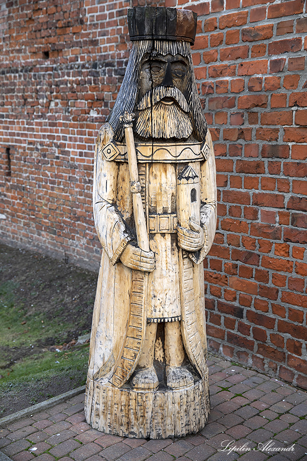 Королевский замок в Ленчица (Zamek Królewski w Łęczycy) - Ленчица (Łęczyca) - Польша (Polska)