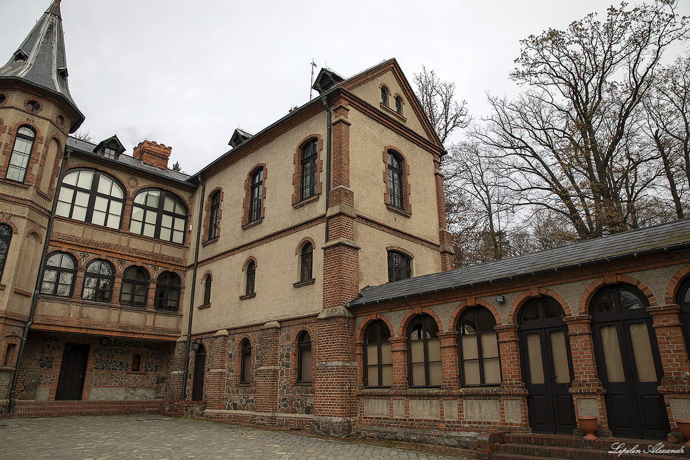 Музей лесного хозяйства - Офицын (Muzeum Leśnictwa - Oficyna)   - Голухув (Gołuchów) - Польша (Polska)