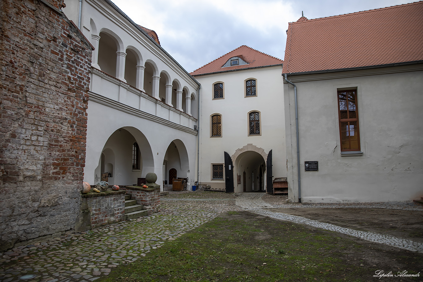 Пястовский Замок (Zamek książąt piastowskich w Krośnie Odrzańskim) - Кросно-Оджаньске (Krosno Odrzańskie) - Польша (Polska)