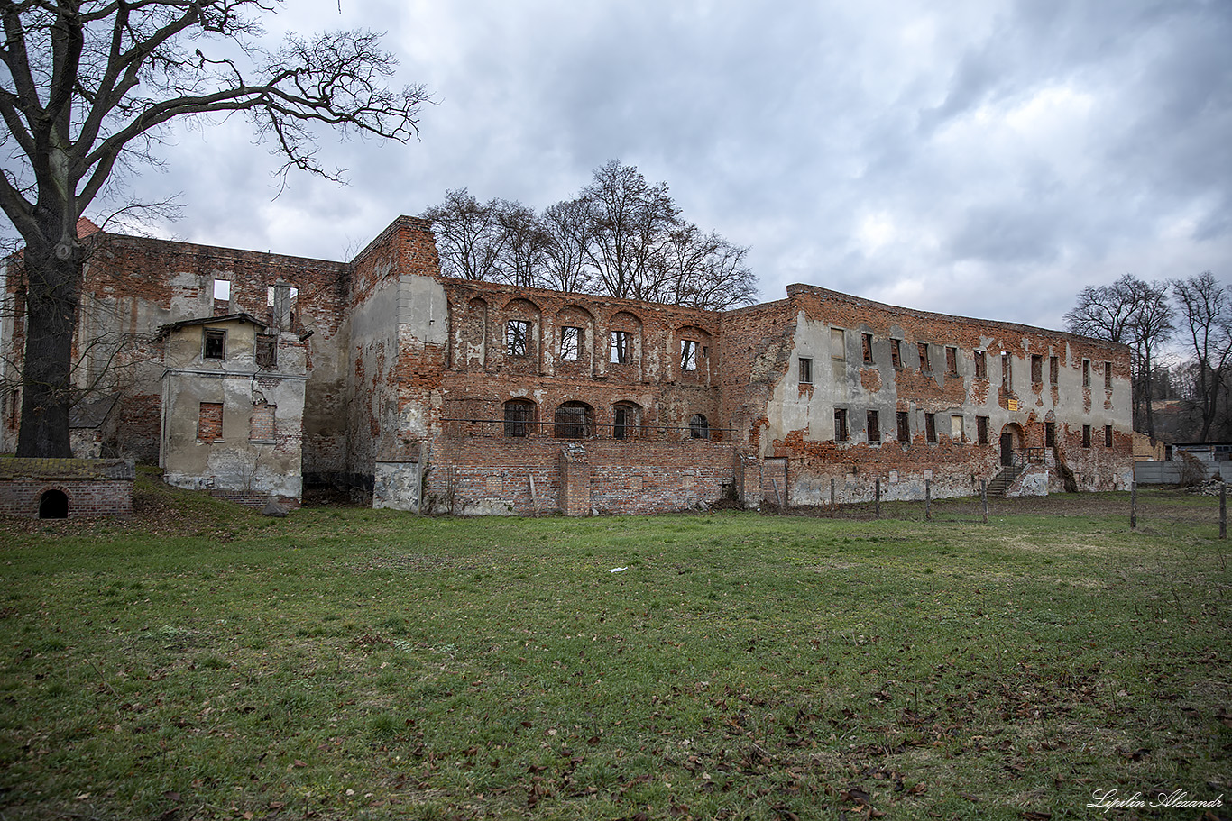 Пястовский Замок (Zamek książąt piastowskich w Krośnie Odrzańskim) - Кросно-Оджаньске (Krosno Odrzańskie) - Польша (Polska)