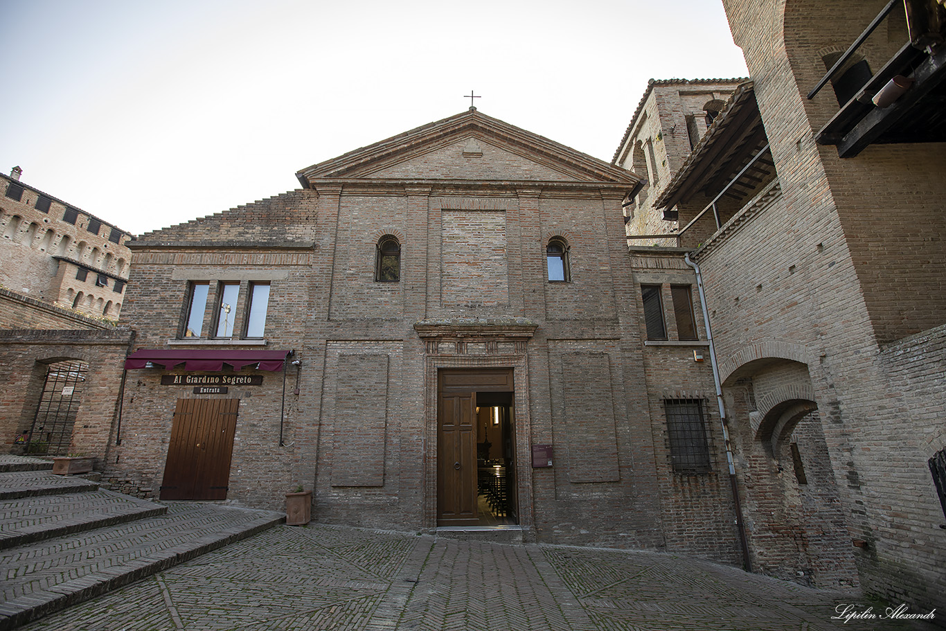 Замок Градара (Castello di Gradara) - Градара (Gradara) - Италия (Italia)