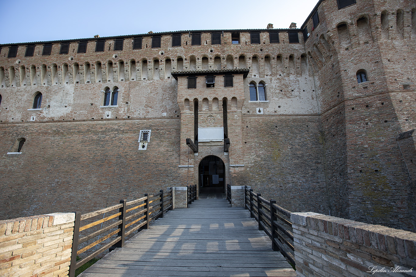 Замок Градара (Castello di Gradara) - Градара (Gradara) - Италия (Italia)