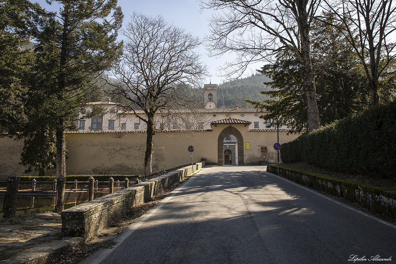 Аббатство Валломброза (Vallombrosa Abbey) Италия (Italia)