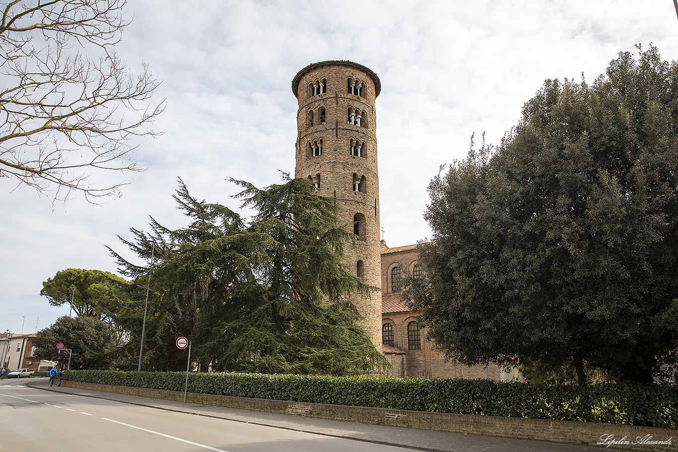 Сант - Аполлинаре - ин – Классе (Basilica di Sant'Apollinare in Classe) - Равенна (Ravenna) - Италия (Italia)