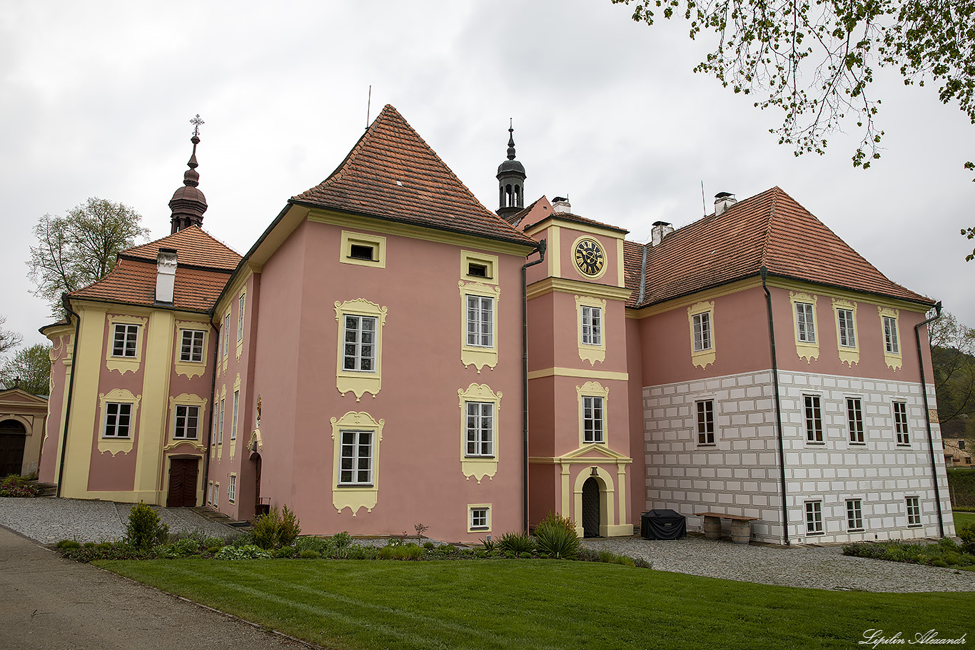 Замок Митровиц (Zámek Mitrowicz)  - Тин-над-Влтавоу (Koloděje nad Lužnicí) - Чехия (Czech Republic)