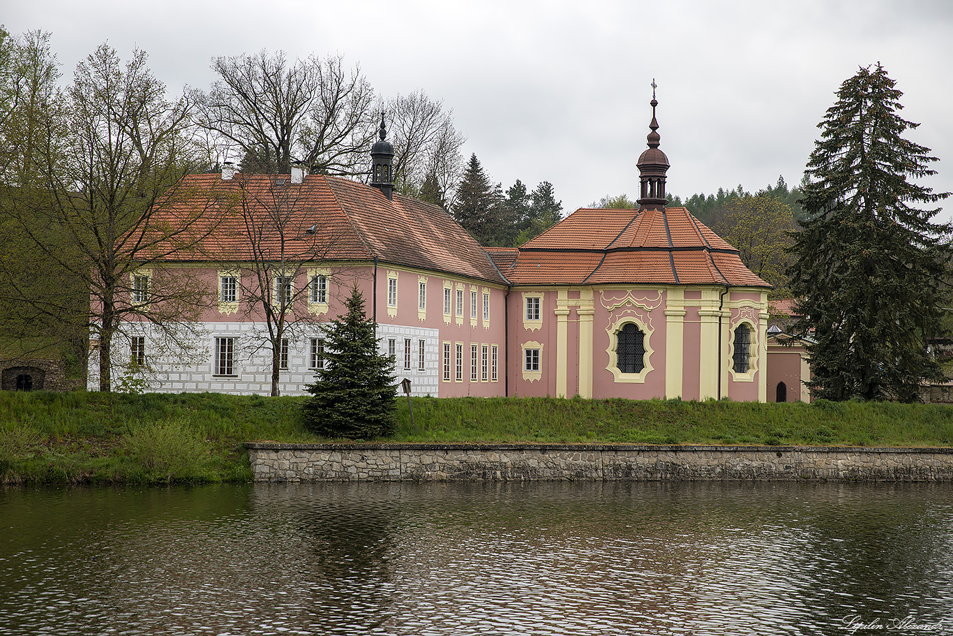 Замок Митровиц (Zámek Mitrowicz)  - Тин-над-Влтавоу (Koloděje nad Lužnicí) - Чехия (Czech Republic)