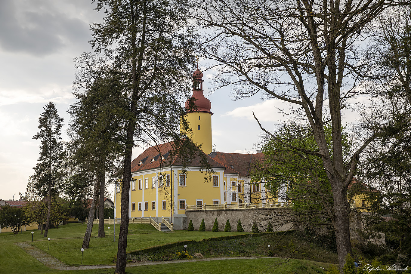 Замок Страж над Нежаркой ( Zámek Stráž nad Nežárkou) 