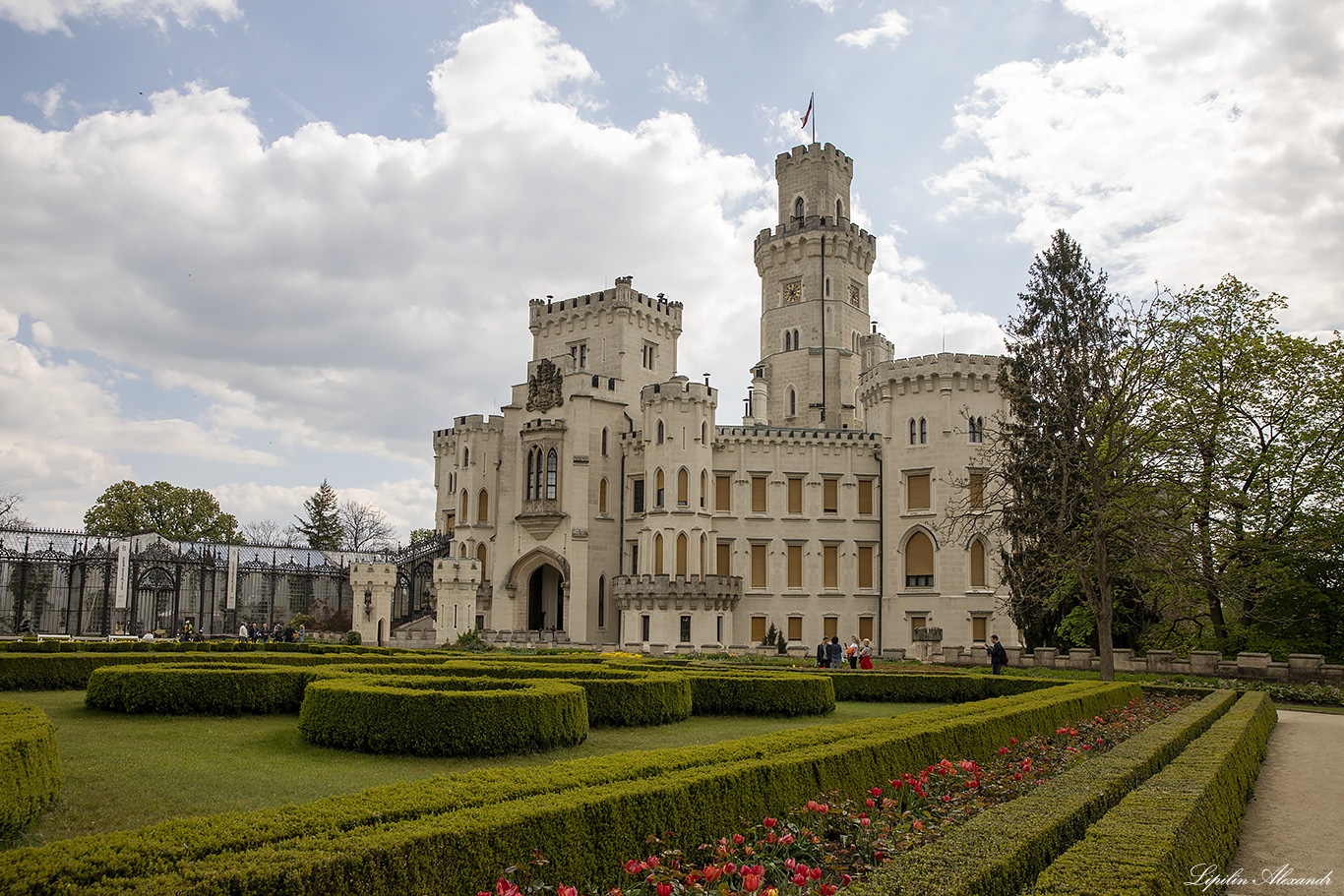 Замок Глубока-над-Влтавой (Státní zámek Hluboká) 