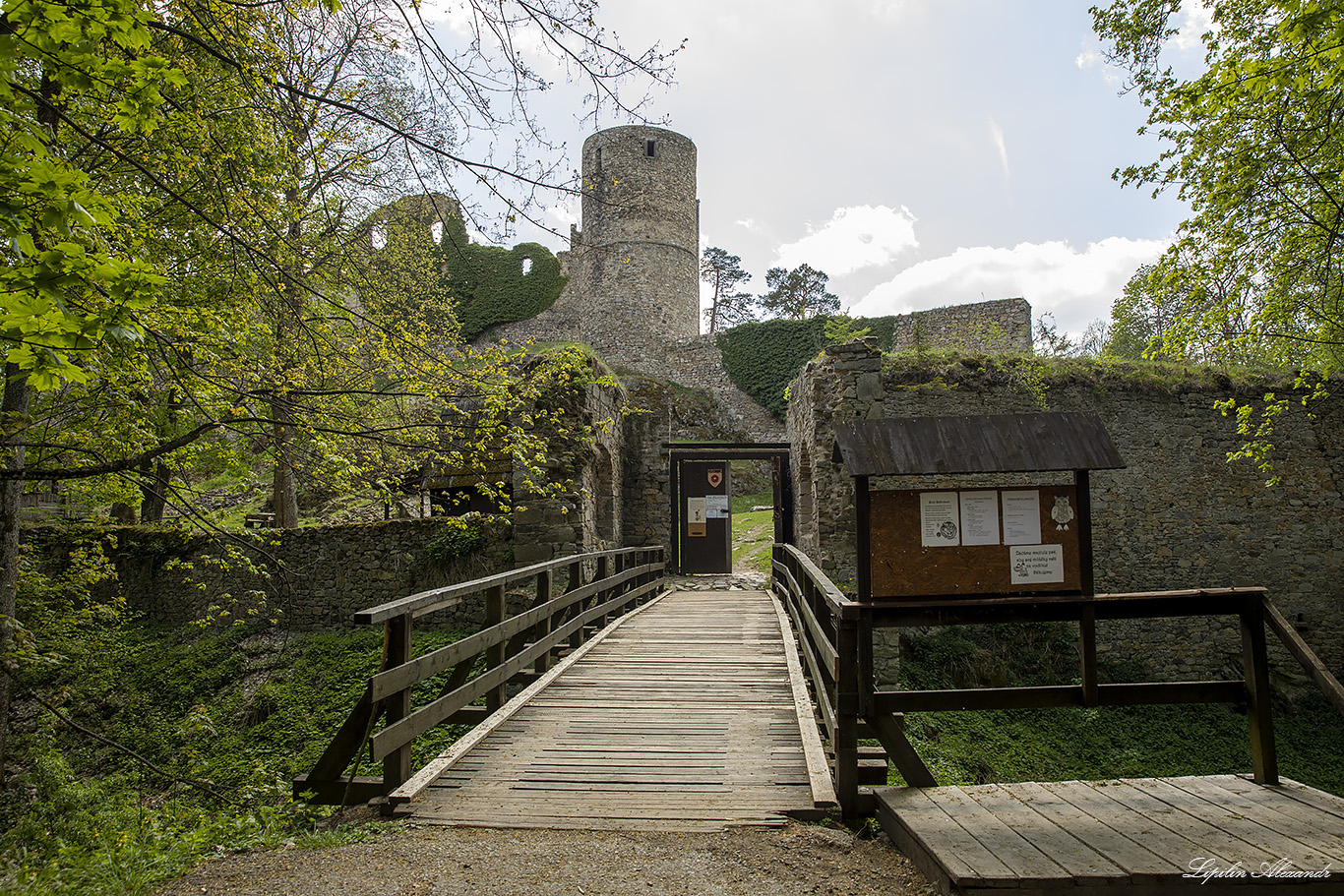 Замок Гелфенбурк (Hrad Helfenburk u Bavorova)