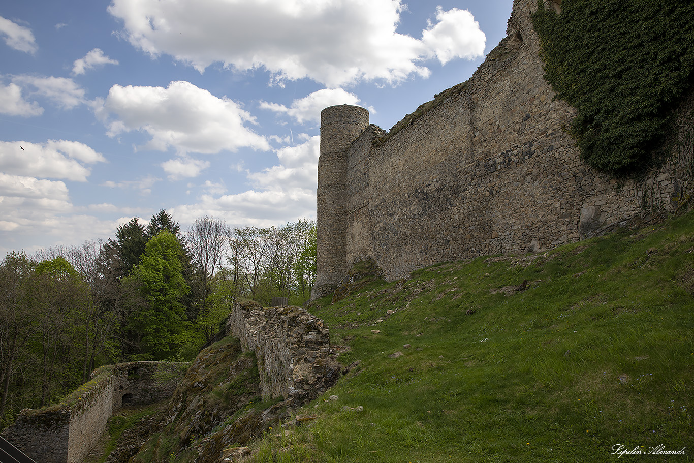 Замок Гелфенбурк (Hrad Helfenburk u Bavorova)