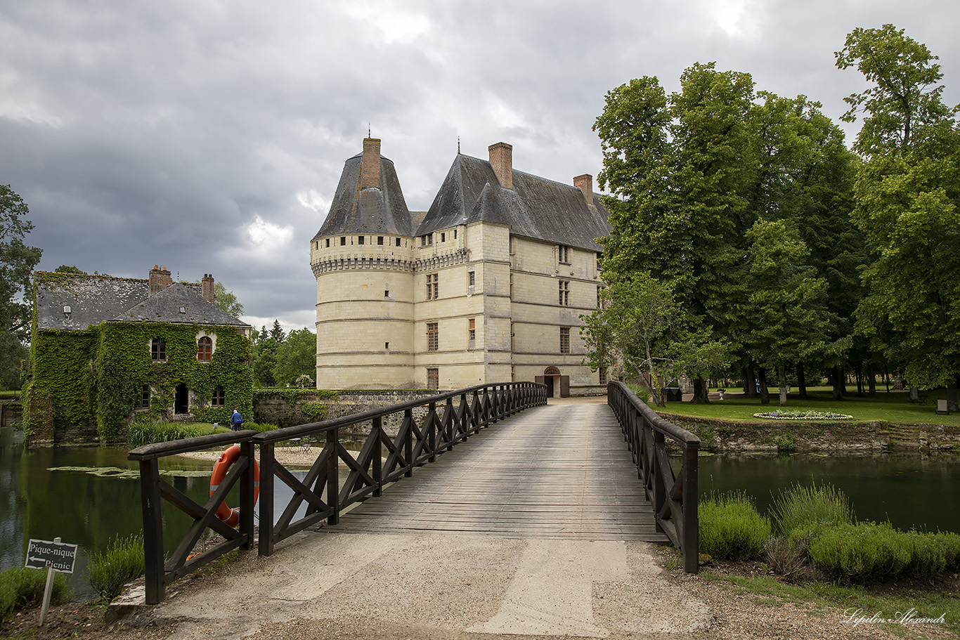 Замок Ислетт (Château de l'Islette)