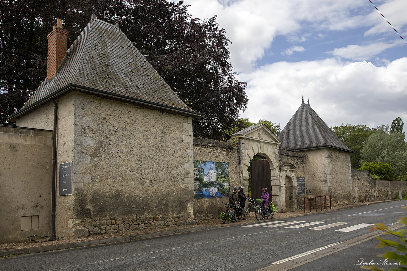 Замок Ислетт (Château de l'Islette)