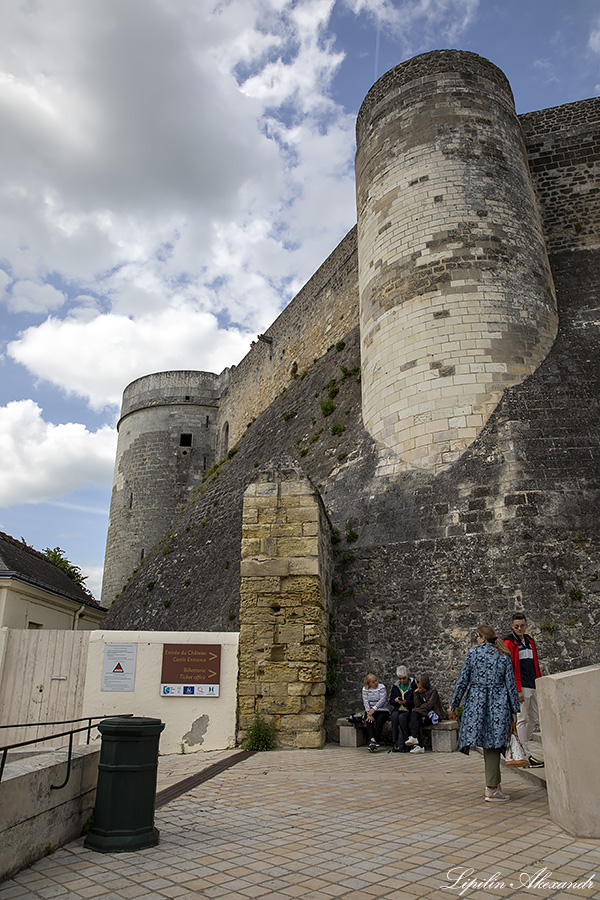 Королевский замок Амбуаз (Château Royal d'Amboise) 