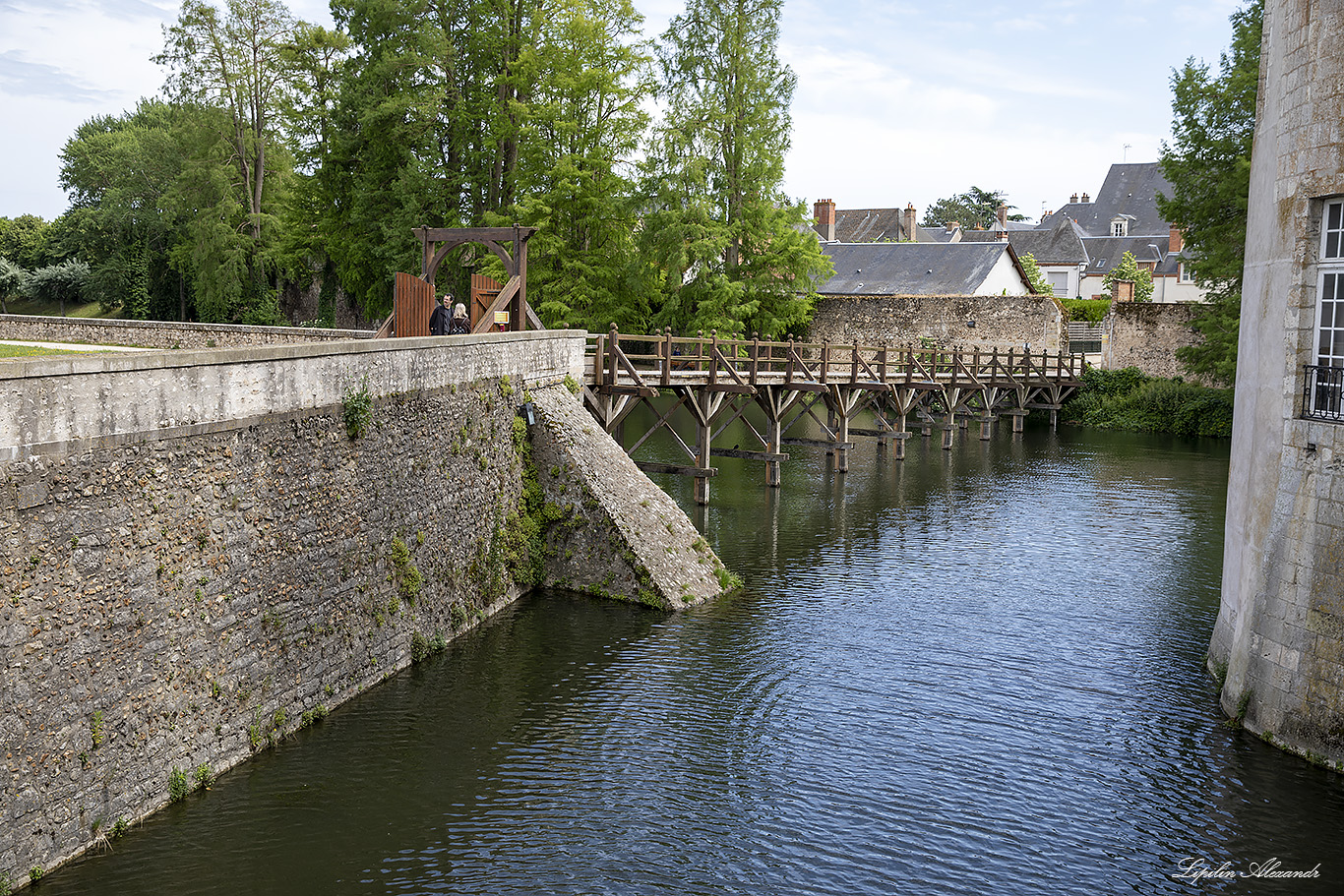 Замок Сюлли-сюр-Луар (Château de Sully-sur-Loire) 