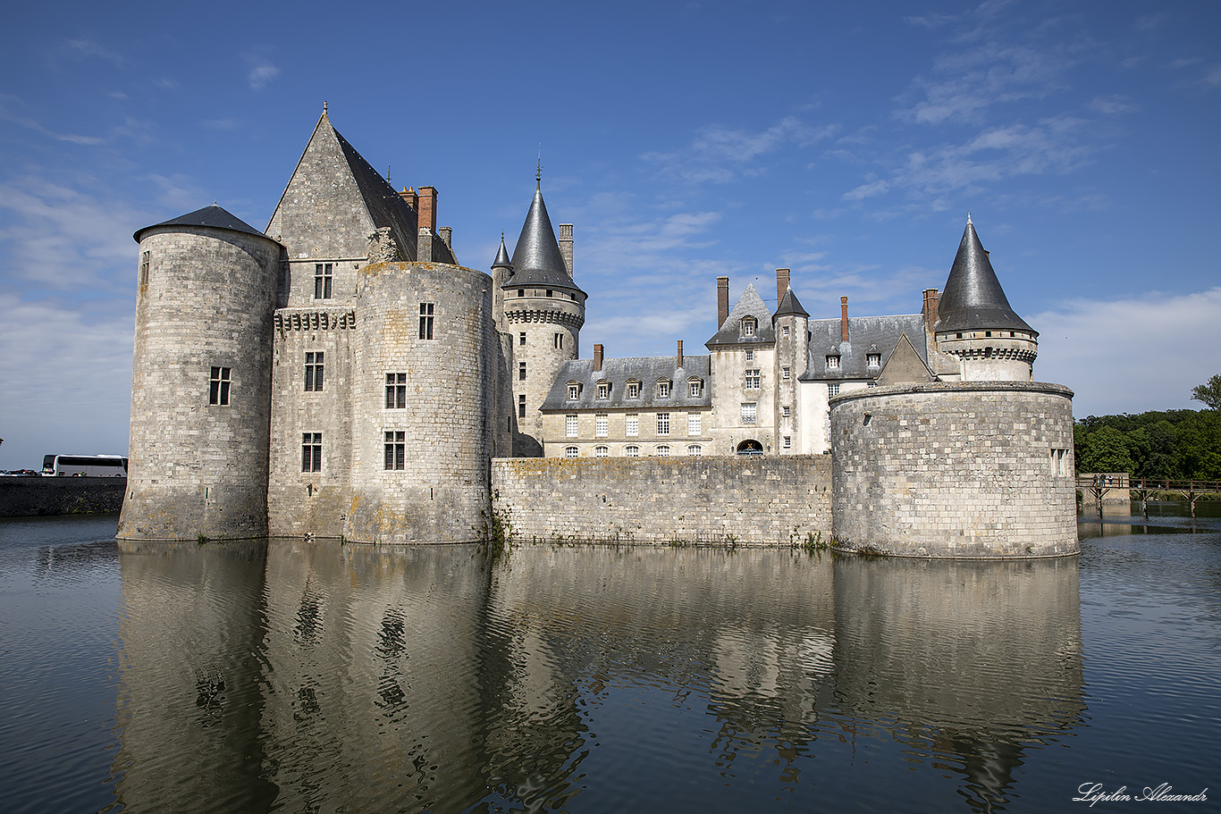 Замок Сюлли-сюр-Луар (Château de Sully-sur-Loire) 