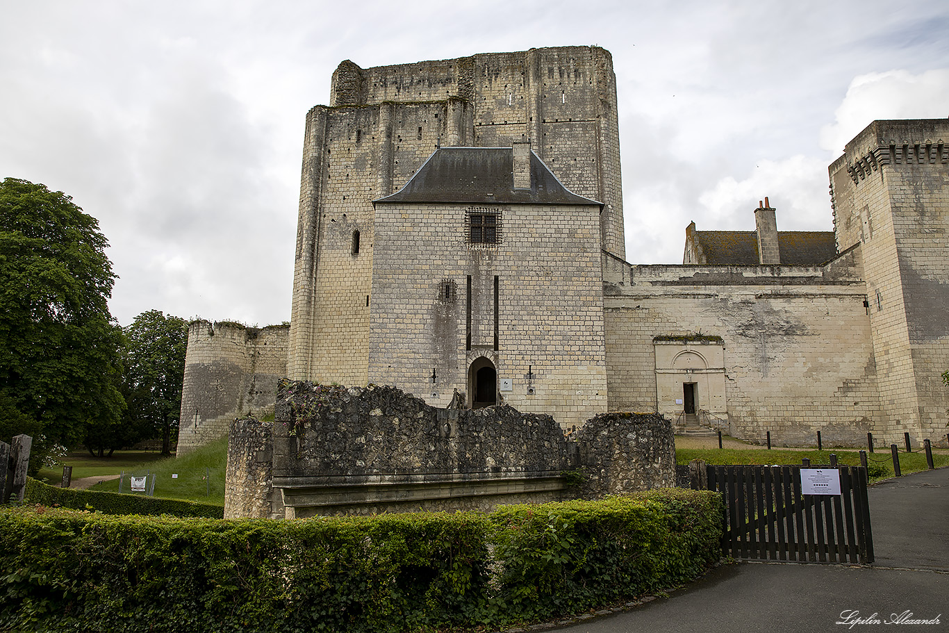 Замок Лош (Château de Loches) 