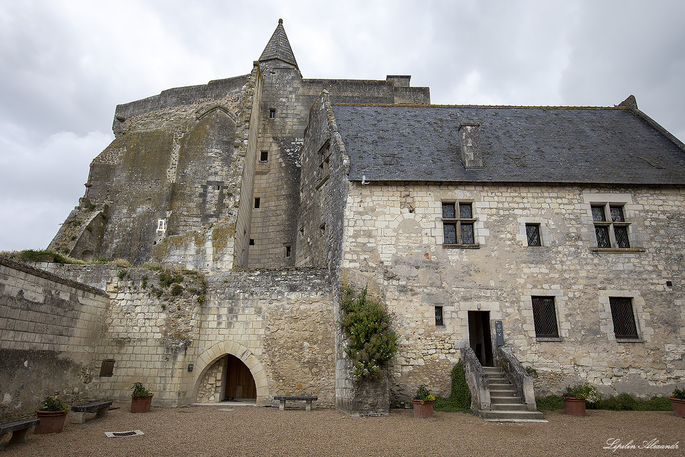 Замок Лош (Château de Loches) 