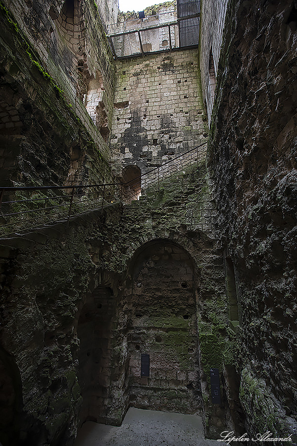 Замок Лош (Château de Loches) 