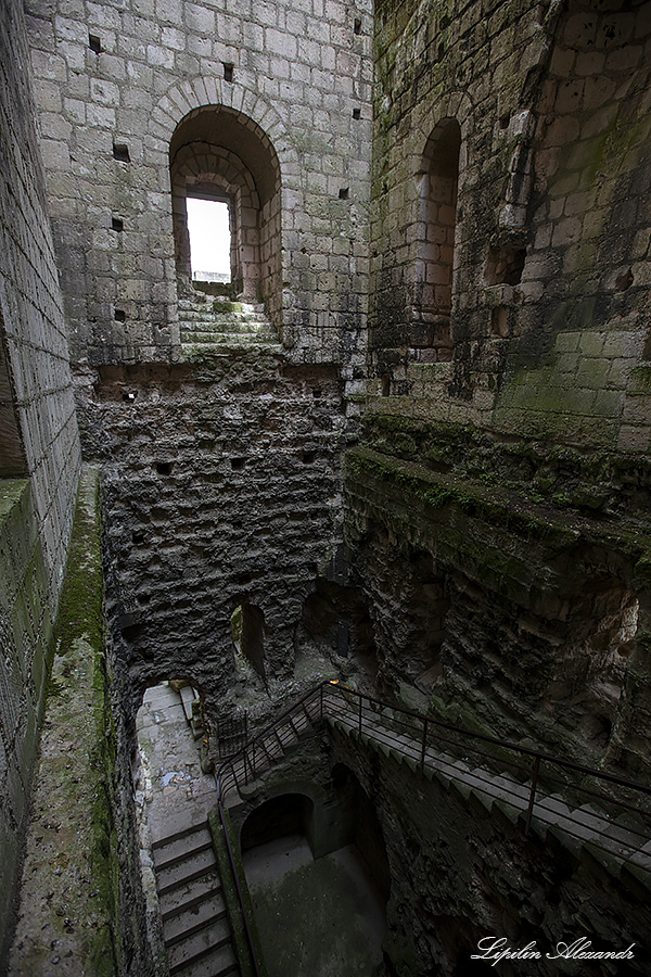 Замок Лош (Château de Loches) 