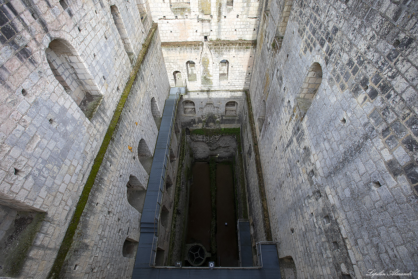 Замок Лош (Château de Loches) 