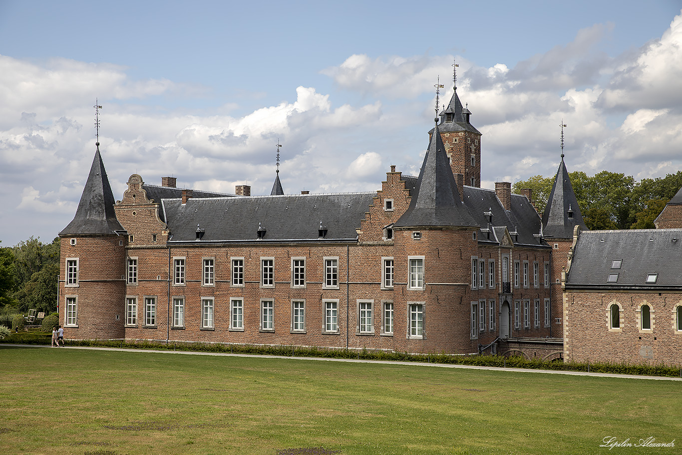 Замок Алден Бисен (Alden Biesen Castle) 
