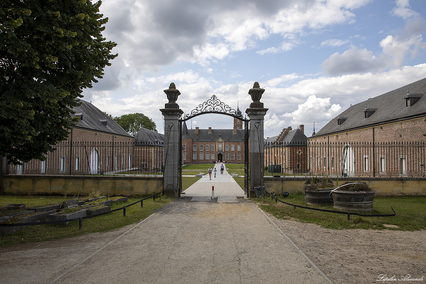 Замок Алден Бисен (Alden Biesen Castle) 