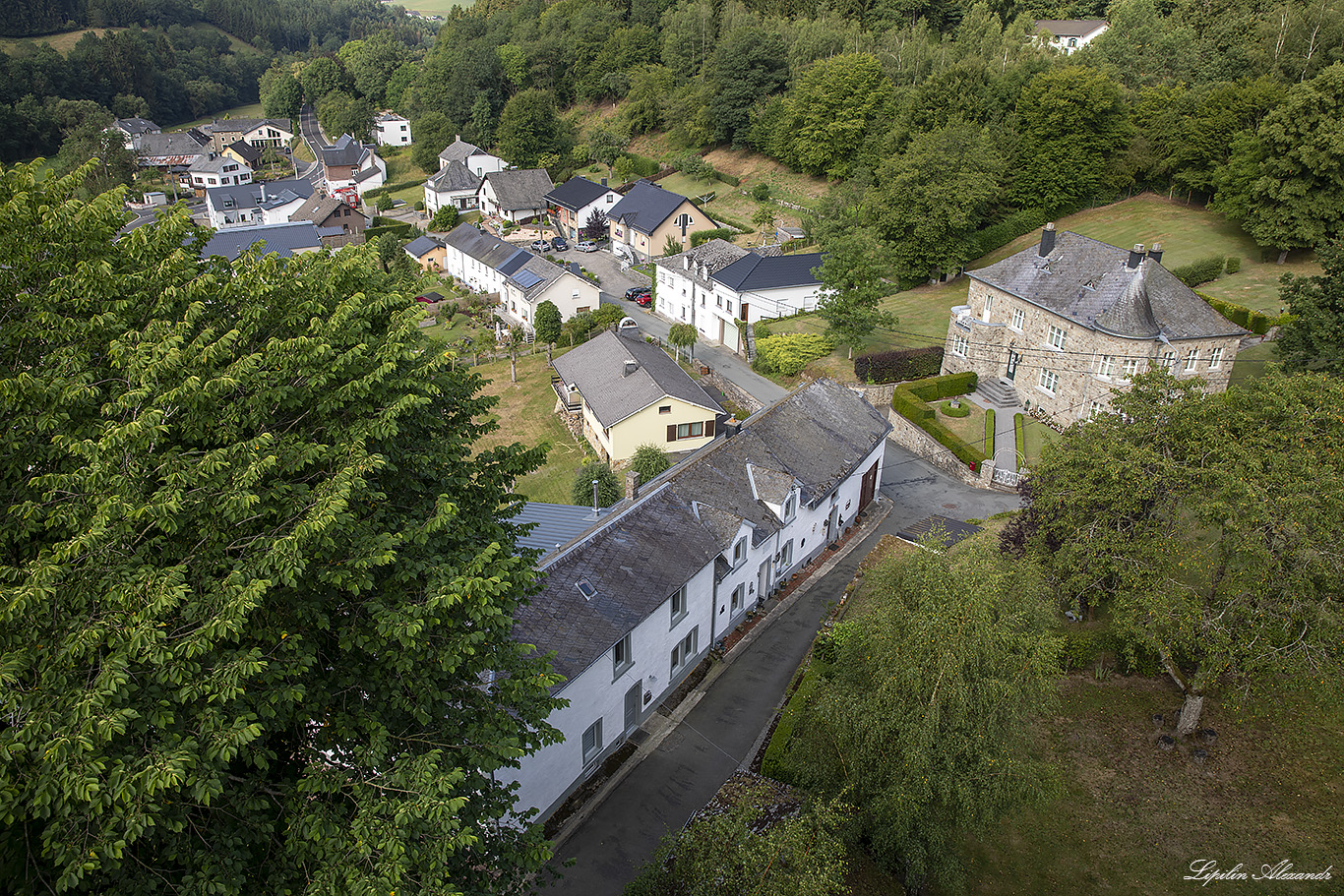 Замок Бург-Ройланд ( Chateau de Burg-Reuland) 