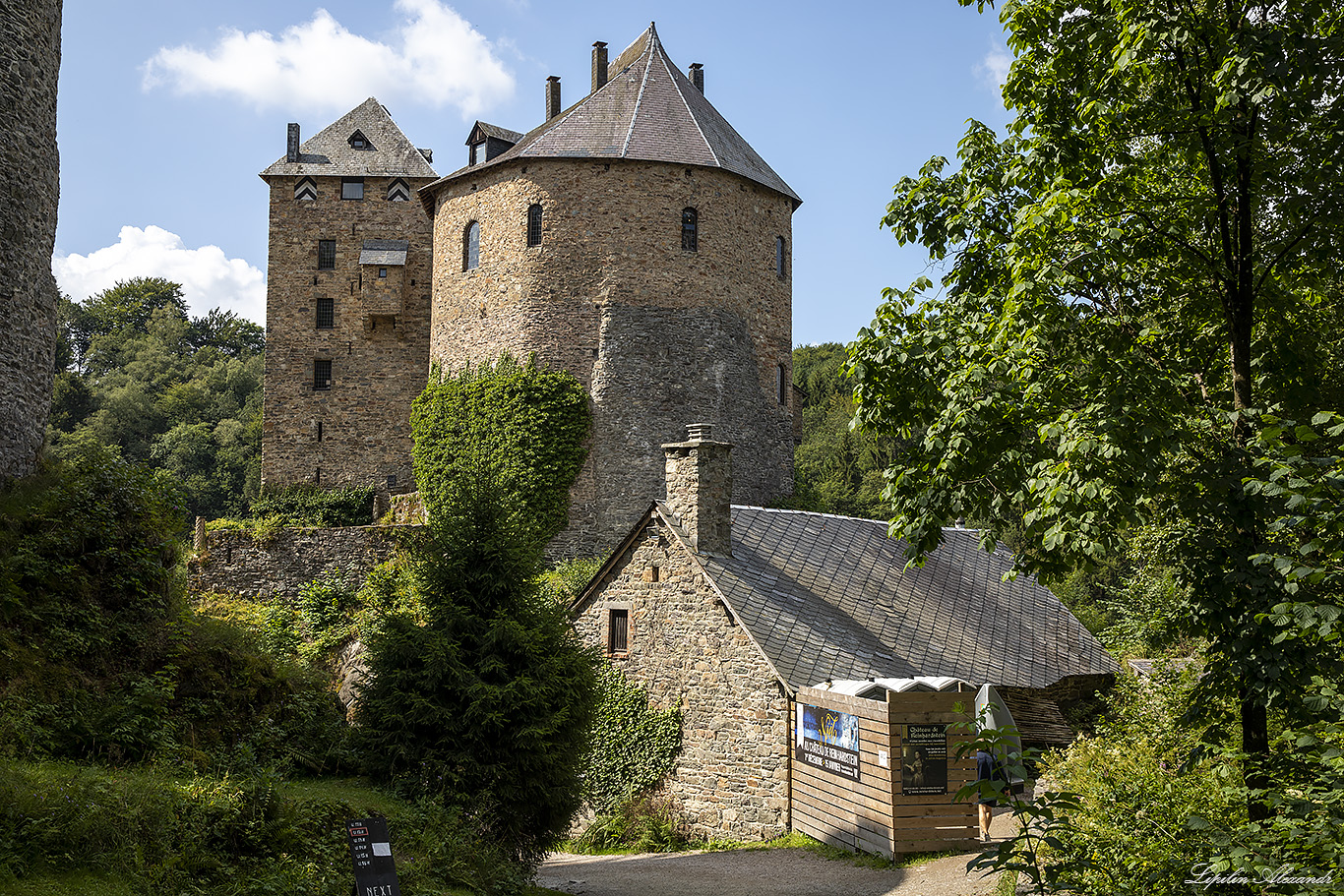 Замок Рейнхардштейн (Chateau de Reinhardstein) 