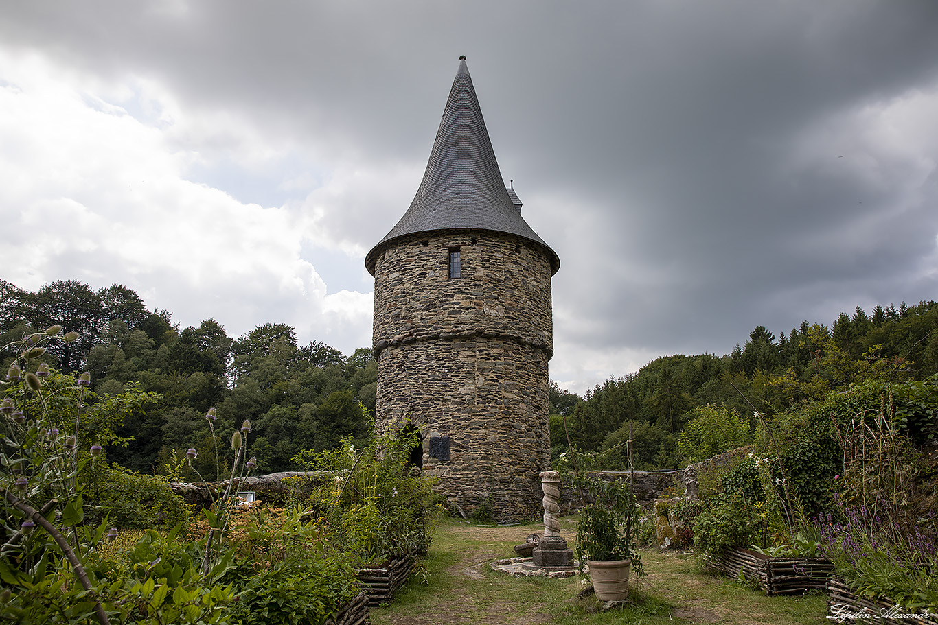 Замок Рейнхардштейн (Chateau de Reinhardstein) 