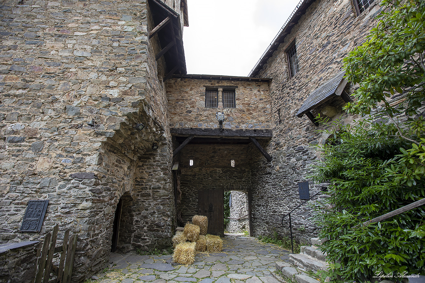 Замок Рейнхардштейн (Chateau de Reinhardstein) 