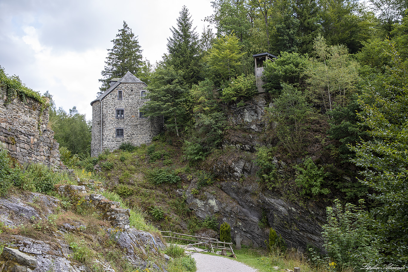 Замок Рейнхардштейн (Chateau de Reinhardstein) 