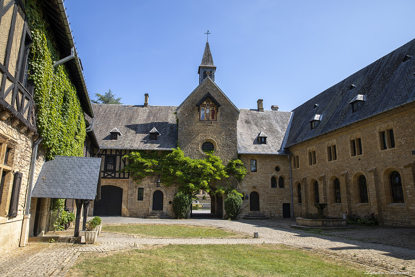 Аббатство Орваль (Abbaye Notre-Dame d’Orval) 