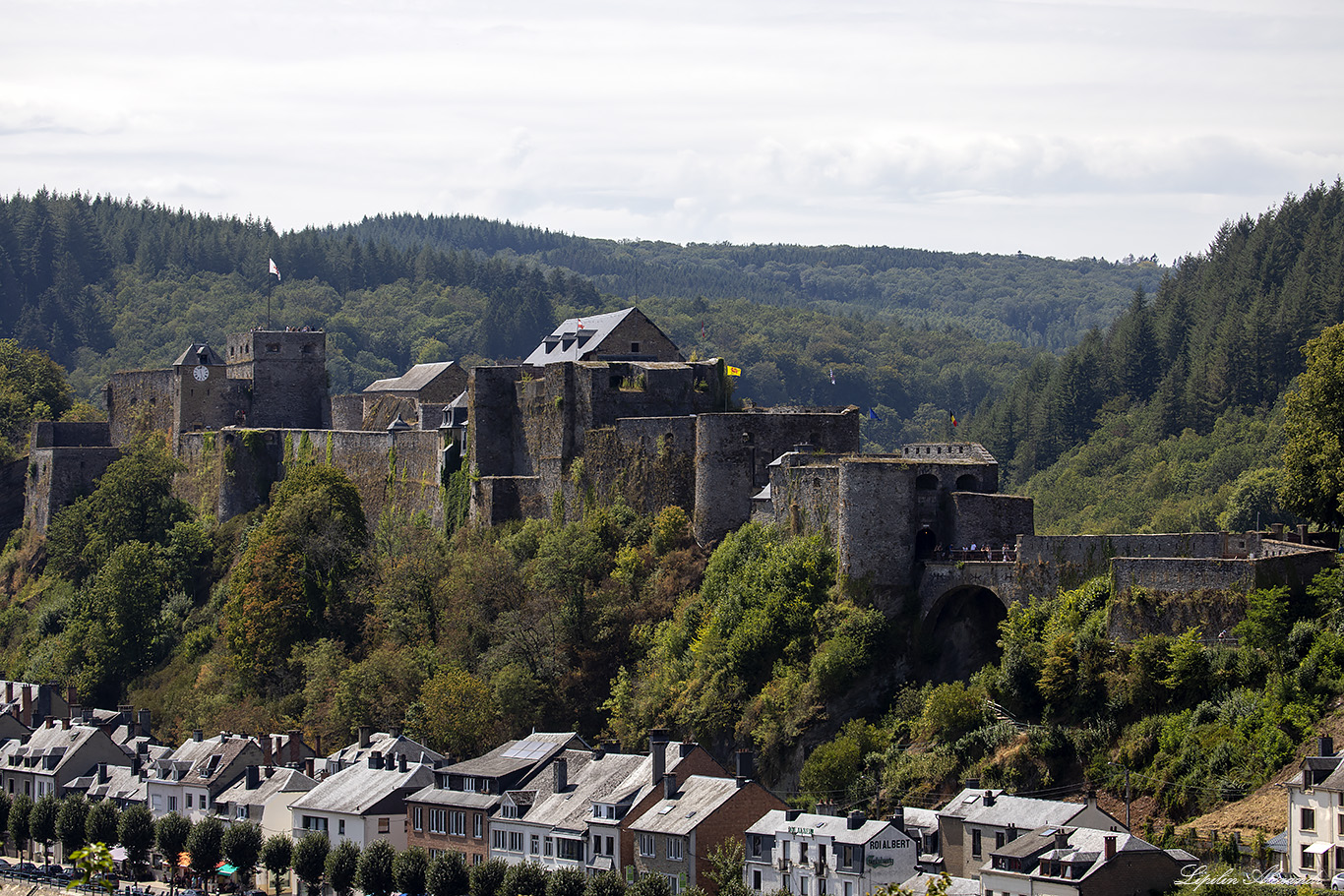 Буйонский замок (Chateau de Bouillon) 