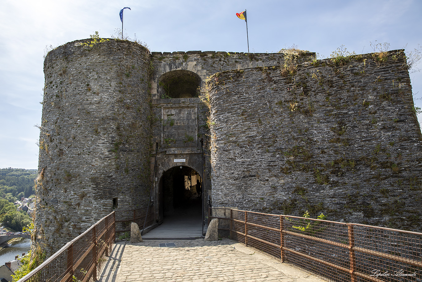 Буйонский замок (Chateau de Bouillon) 