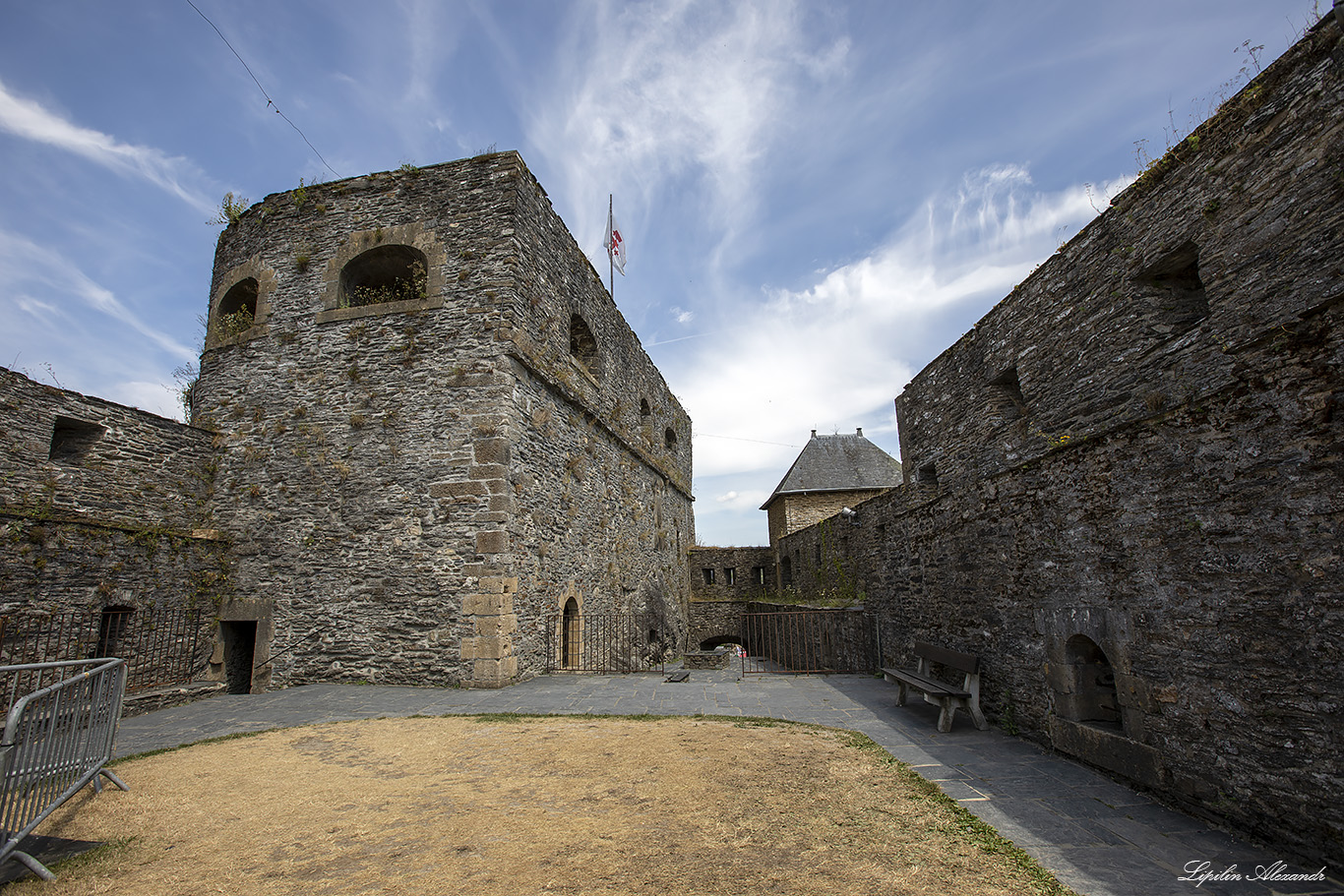 Буйонский замок (Chateau de Bouillon) 