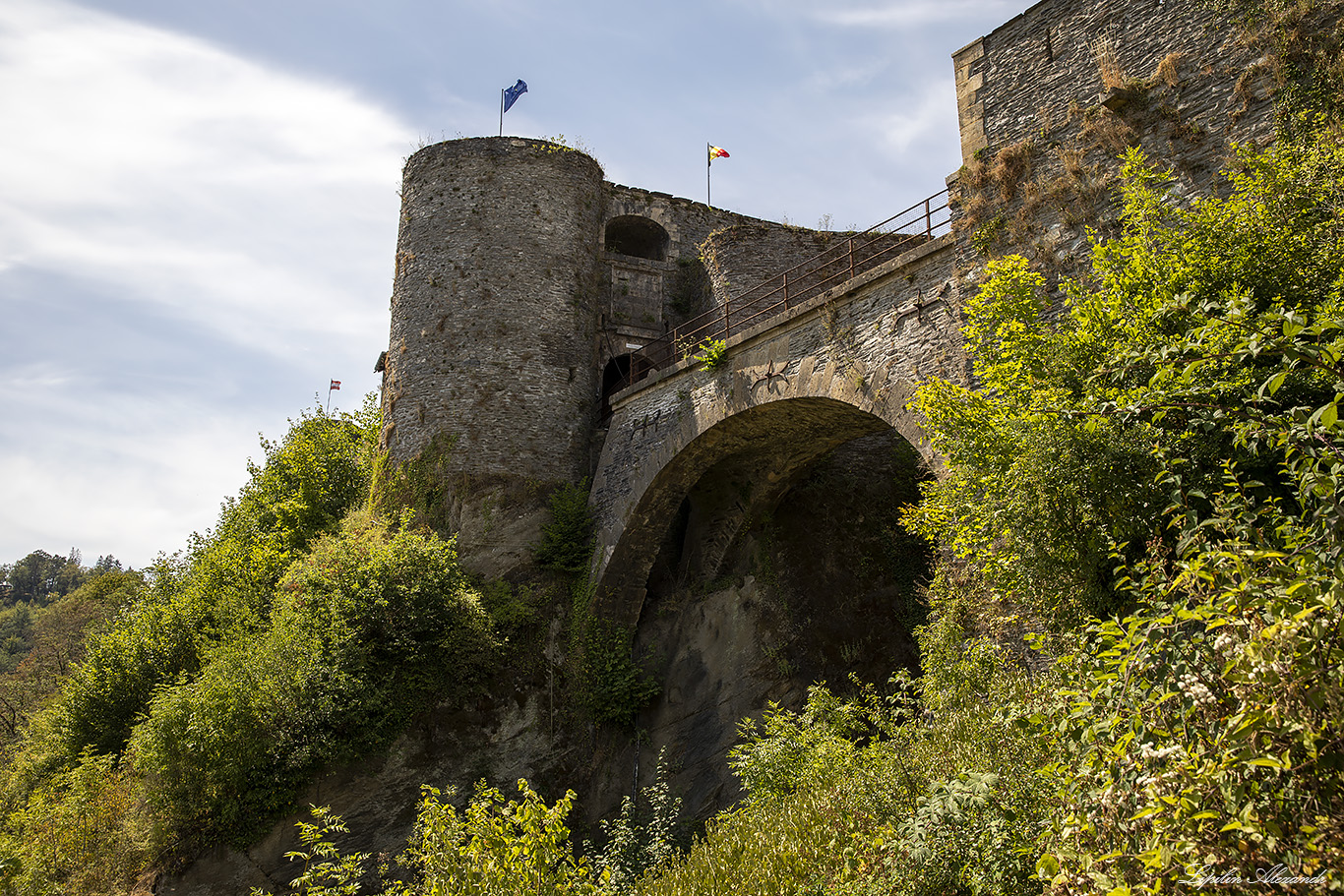 Буйонский замок (Chateau de Bouillon) 